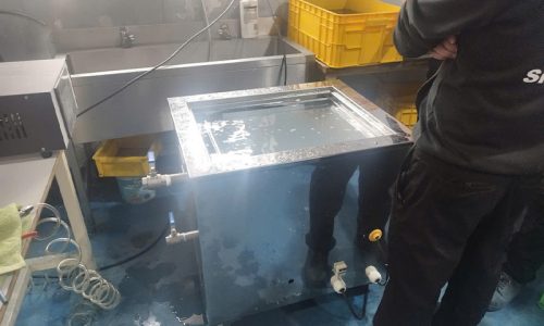 Ảnh hưởng của nhiệt độ chất lỏng đến quá trình làm sạch của máy rửa siêu âm